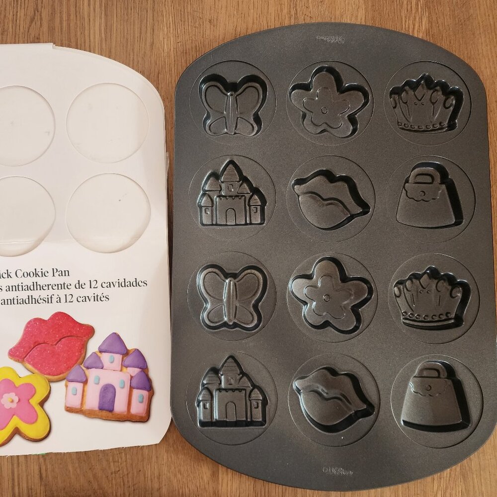 Wilton 12 Cavity Non-Stick Cookie Pan
